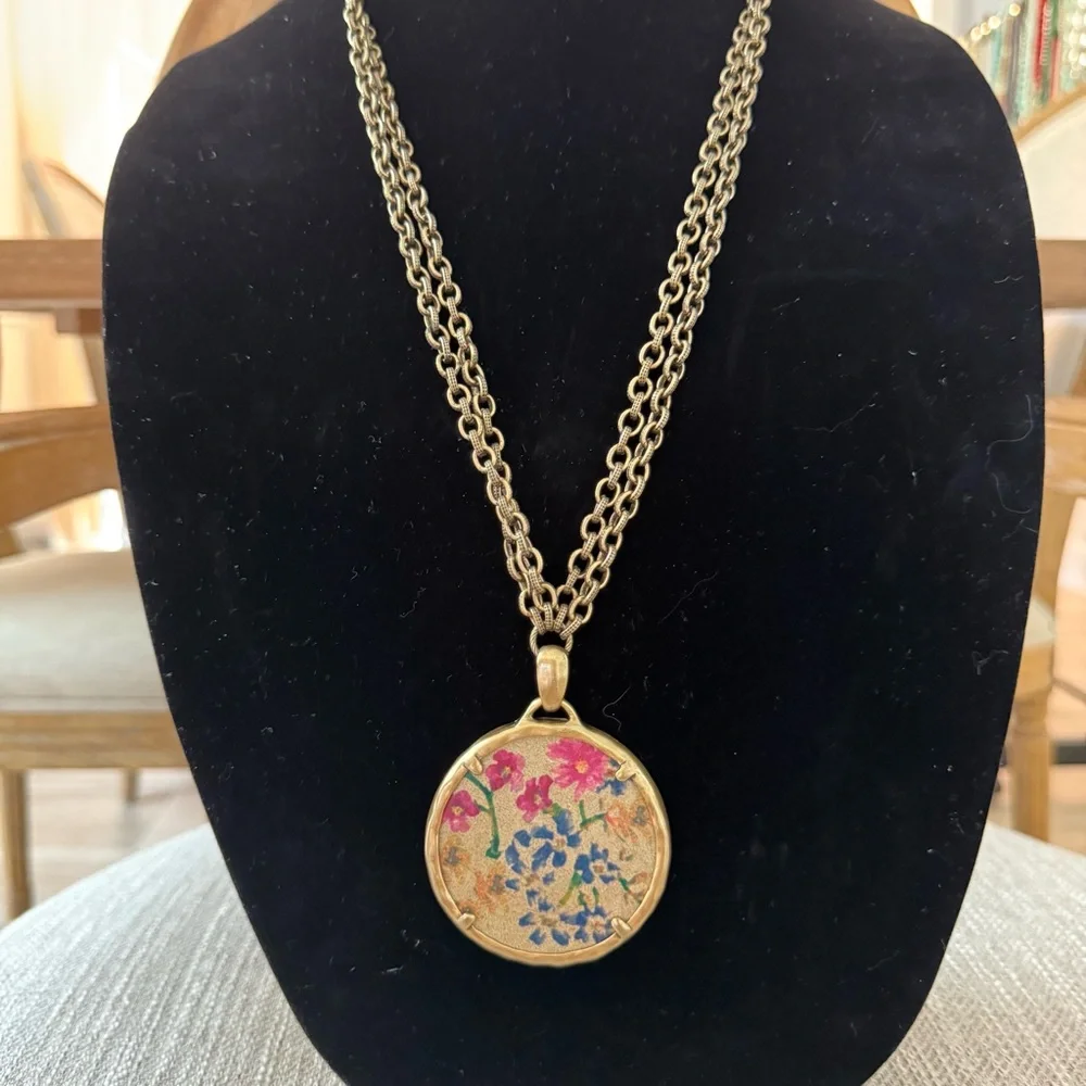 Floral Pendant Necklace with Gold Tone Chain